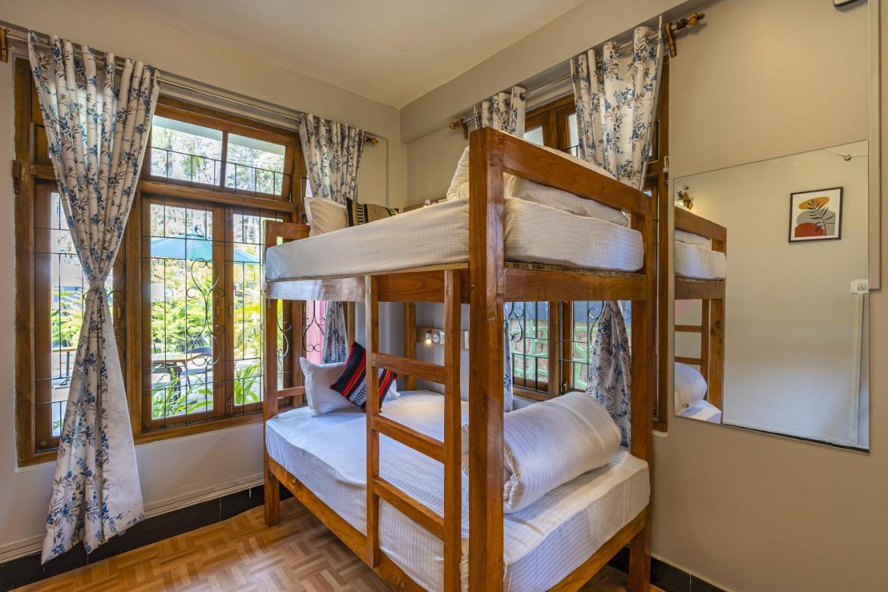 Zostel Shillong Hostel Ngoại thất bức ảnh