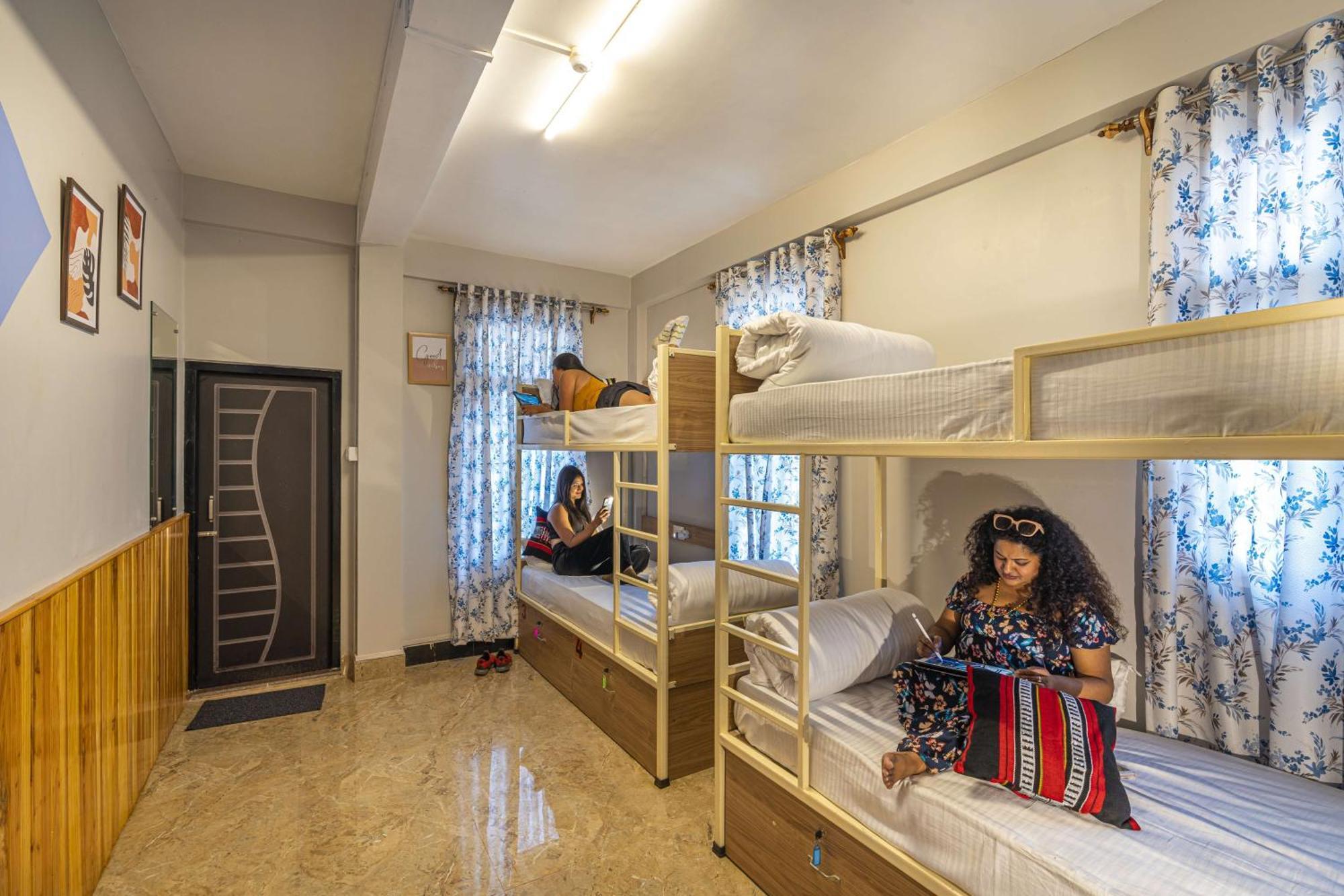 Zostel Shillong Hostel Ngoại thất bức ảnh